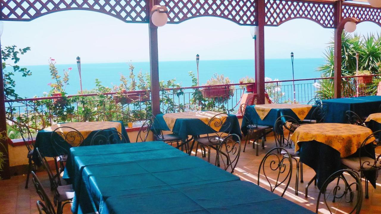 Paradiso Hotel Ristorante Riaci Capo Eksteriør bilde