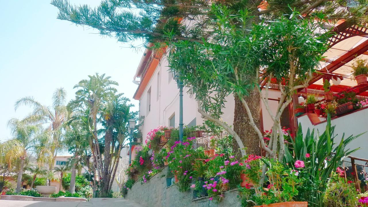 Paradiso Hotel Ristorante Riaci Capo Eksteriør bilde